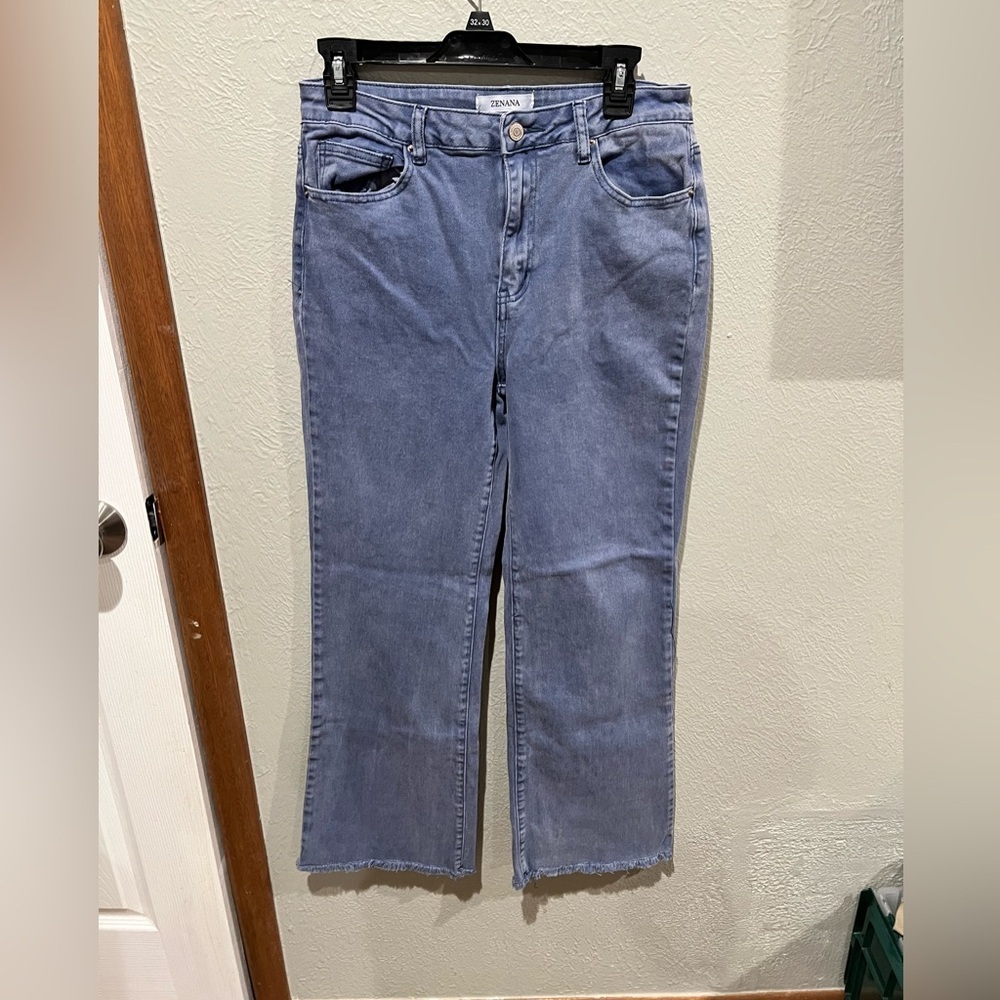 Zenana Outfitters Light Blue Straight Leg Jeans Size L Stretch Euc
